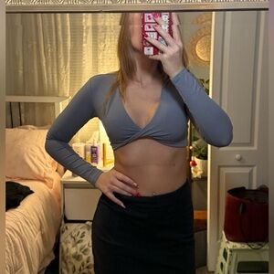 Aoxjox Gray/Blue Long Sleeve Twist Crop Top/Workout Top